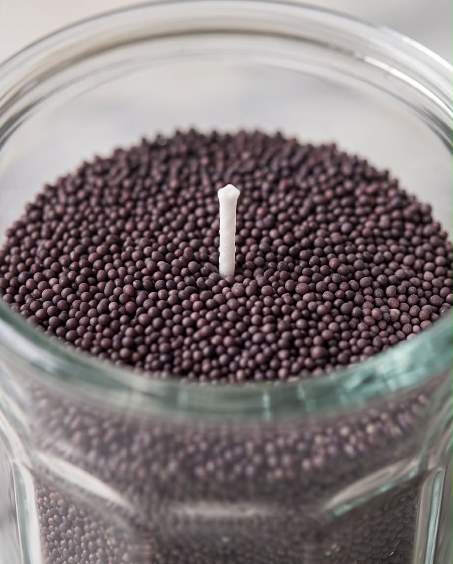 Mørkegrå Lyssand Pearl Wax fra Diana Lys med 10 væger og 350 g ren stearin til stearinlysproduktion
