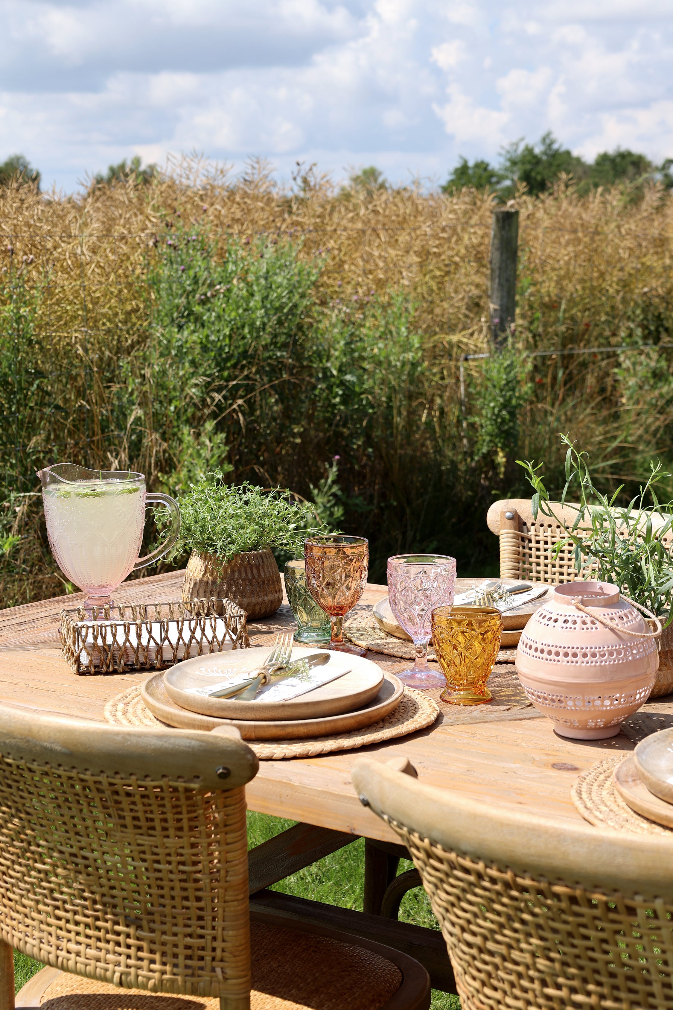 Servietringen Saint-Émilion glas med mønster, elegant ring for wine glasses, designed by Servietringen.