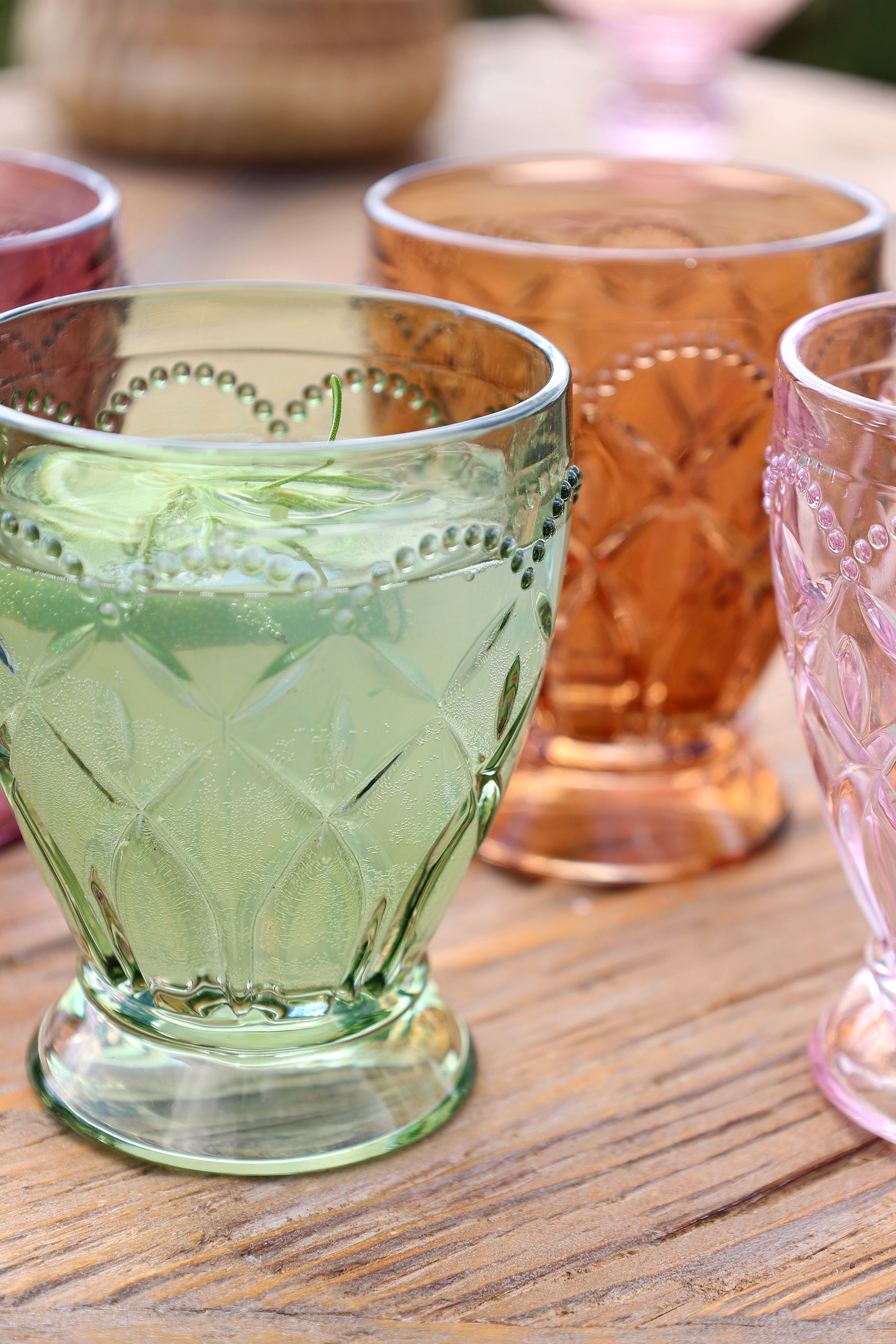 Saint-Émilion glass with patterned Servietringen brand, showcasing elegant design and intricate details on the glass surface.